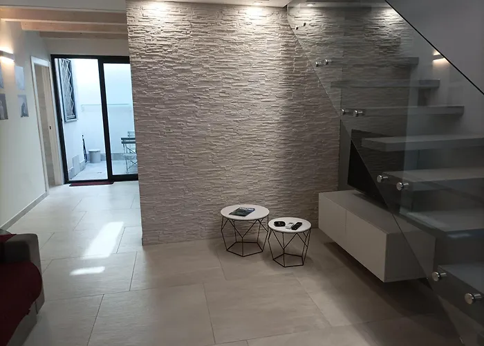 Carlo\'S Home
